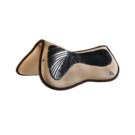 Geheugenfoam schokdemper met verhoogde achterkant in volledig schapenvacht Acavallo