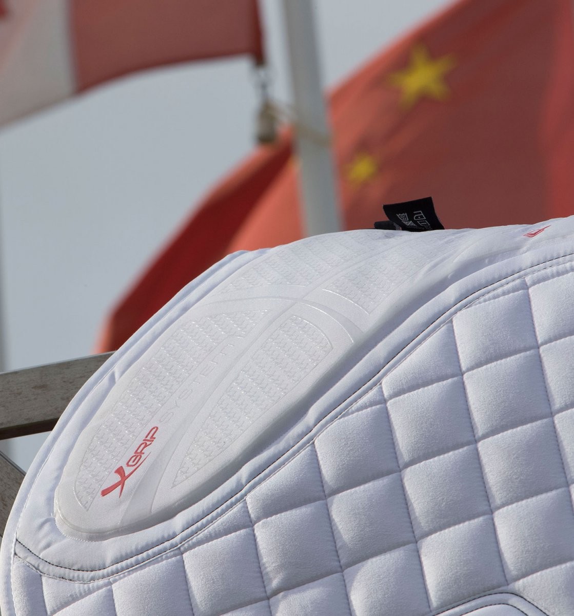 LeMieux X-Grip Twin Sided Euro Jump Vierkant Wit