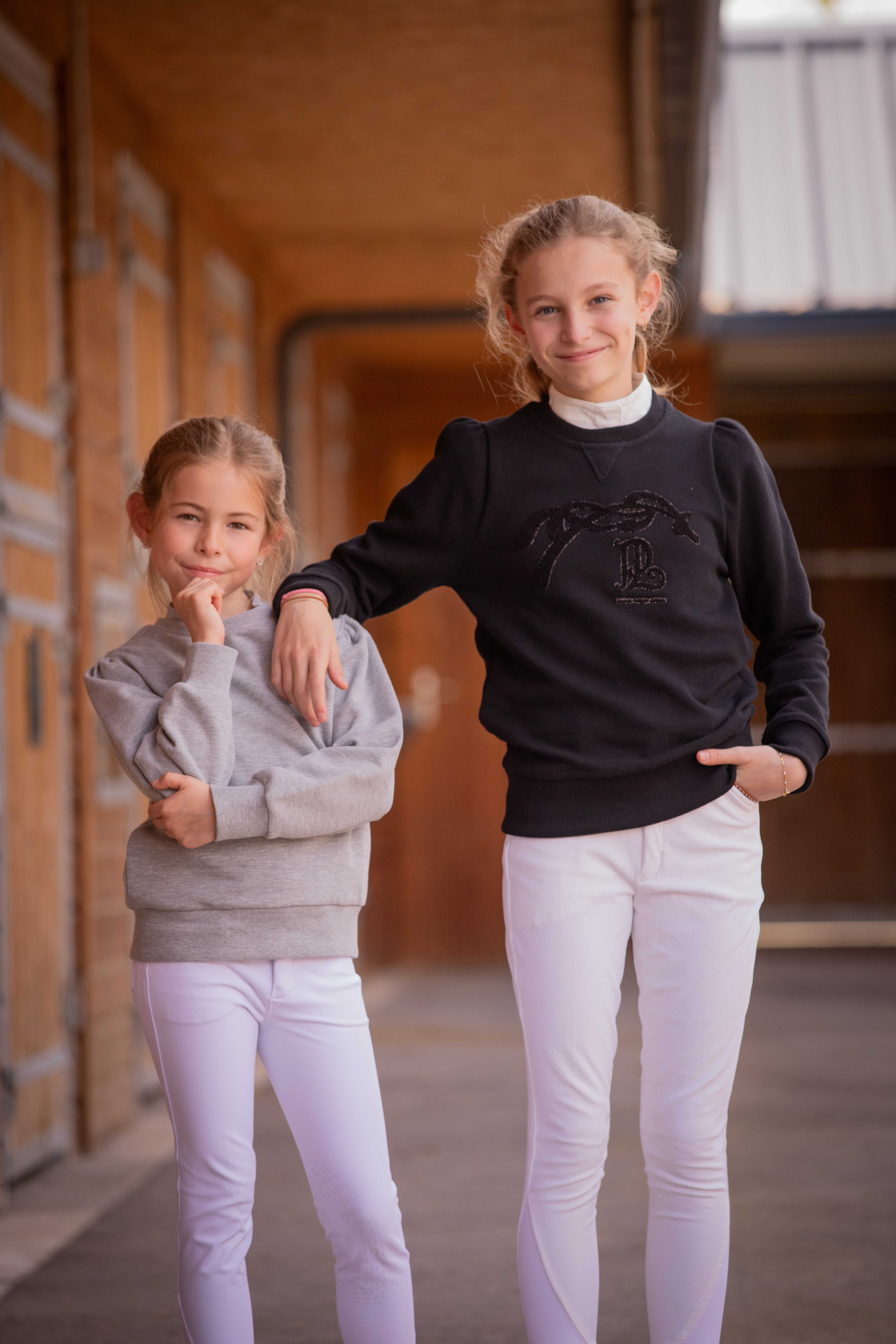 Sweat Pénélope Clotilde Noir Sweat Pénélope Clotilde Noir