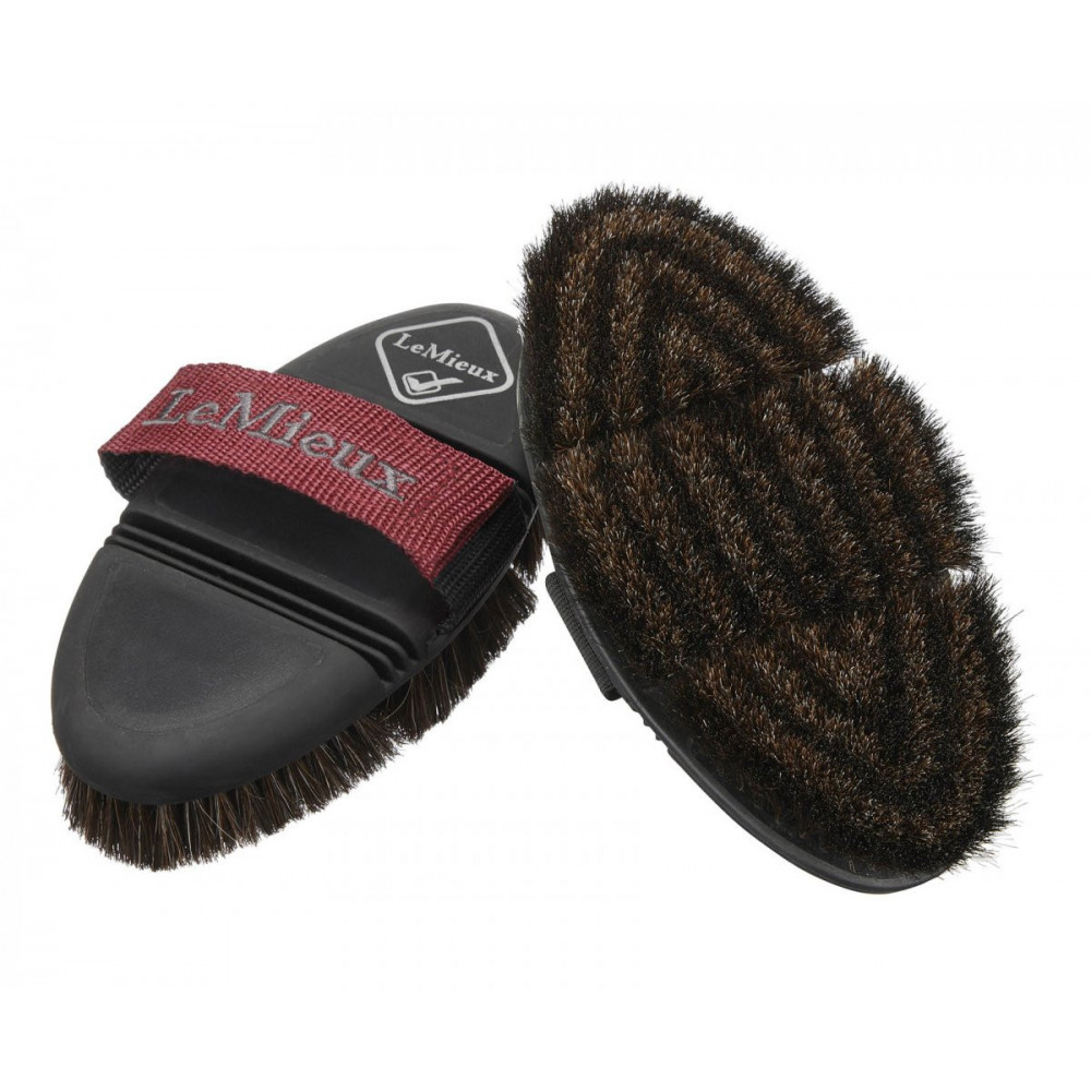 Brosse douce pour le corps de cheval LeMieux Flexi au