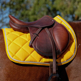 Tapis cheval jaune
