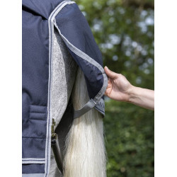 Couverture imperméable Arika Storm-Tek LeMieux 50g Bleu marine Couverture imperméable Arika Storm-Tek LeMieux 50g Bleu marine