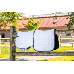 Tapis Dressage Competition HKM Blanc / marine Tapis Dressage Competition HKM Blanc / marine