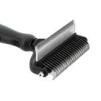 Brosse et peigne Ă  mue 2 en 1 Hippotonic Brosse et peigne Ă  mue 2 en 1 Hippotonic