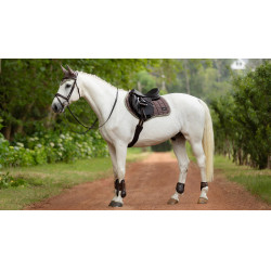 LeMieux Loire Classic Close Contact Square zadeldek Walnoot Bruin