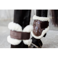 Kogelbeschermers jonge paarden vegan schapenvacht Kentucky Bruin