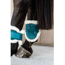 Jong paarden kogelbeschermer Velvet vegan schapenvacht Kentucky