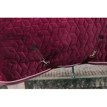 Couverture de présentation Velvet Kentucky Bordeaux Couverture de présentation Velvet Kentucky Bordeaux