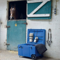 Malle horizontale La Gée pour chevaux de selle premium Bleu Malle horizontale La Gée pour chevaux de selle premium Bleu