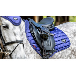 LeMieux Loire Memory Close Contact Vierkant Zadeldek Inktblauw LeMieux Loire Memory Close Contact Vierkant Zadeldek Inktblauw
