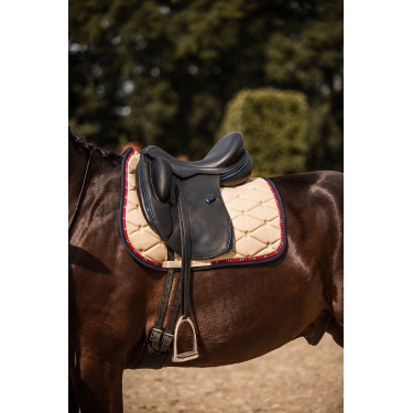Tapis de selle de dressage B Vertigo Amory avec monogramme brodé Tapis de selle de dressage B Vertigo Amory avec monogramme brodé