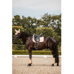 Tapis de selle de dressage B Vertigo Amory avec monogramme brodé Teck beige Jaune Tapis de selle de dressage B Vertigo Amory avec monogramme brodé Teck beige Jaune