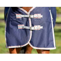 Couverture d'extérieur 50g Weatherbeeta ComFiTec Essential Bleu marine / argent / rouge Couverture d'extérieur 50g Weatherbeeta ComFiTec Essential Bleu marine / argent / rouge