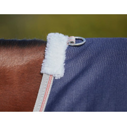 Couverture d'extérieur 50g Weatherbeeta ComFiTec Essential Bleu marine / argent / rouge Couverture d'extérieur 50g Weatherbeeta ComFiTec Essential Bleu marine / argent / rouge