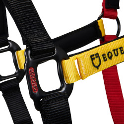 Licol en nylon Flaggy Equestro Noir / rouge / jaune Licol en nylon Flaggy Equestro Noir / rouge / jaune