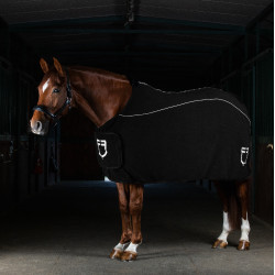 Couverture en polaire avec fermeture frontale à rabat GP Equestro Noir Couverture en polaire avec fermeture frontale à rabat GP Equestro Noir
