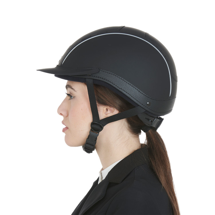 Casque Phantom avec logo frontal et inserts en cuir Equestro Casque Phantom avec logo frontal et inserts en cuir Equestro