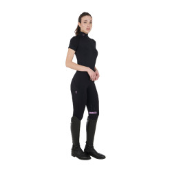 Aansluitende basislaag met korte mouwen voor dames in technisch materiaal Equestro Zwart / lila Aansluitende basislaag met korte mouwen voor dames in technisch materiaal Equestro Zwart / lila