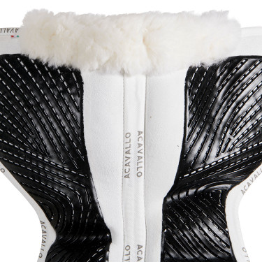 Acavallo Close Contact Classic Gel schokdemper met traagschuim en schapenvacht Wit / wit