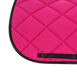 Tapis de dressage en tissu technique avec logo GP Equestro Fuchsia / noir Rose Tapis de dressage en tissu technique avec logo GP Equestro Fuchsia / noir Rose