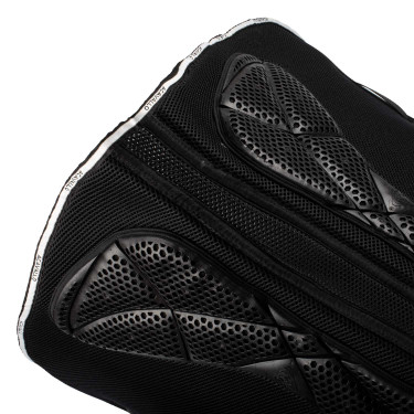 Vierkante dressuurpad van traagschuim met gelgrip en 3D-spacer Acavallo Vierkante dressuurpad van traagschuim met gelgrip en 3D-spacer Acavallo