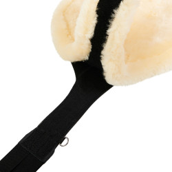 Singel met buikflap voor springzadels in synthetisch schapenvacht Aline Equestro Zwart