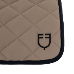 Tapis de selle obstacle en tissu technique avec logo brodé Black Line Edition Equestro Walnut Marron Tapis de selle obstacle en tissu technique avec logo brodé Black Line Edition Equestro Walnut Marron