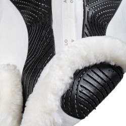 Tapis de saut Numnah avec grip en gel des deux côtés et bordure en mouton complet Acavallo Blanc / noir