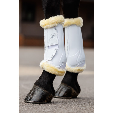 Guêtres de dressage mouton LeMieux Motionflex Blanc / naturel Guêtres de dressage mouton LeMieux Motionflex Blanc / naturel