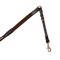 Frontaal met Supreme-ketting Bruin