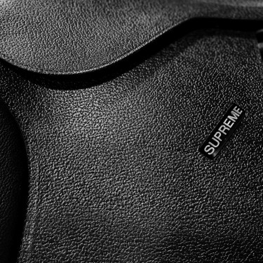 Springzadel Supreme Atlanta met Verwisselbare Boom Inclusief 4 Supreme Bomen Zwart