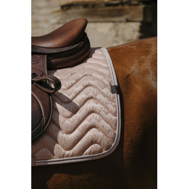 Tapis de selle Equithème Brocart Rose Tapis de selle Equithème Brocart Rose