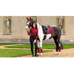 Tapis LeMieux Loire Classic Dressage Square Ember Bordeaux Tapis LeMieux Loire Classic Dressage Square Ember Bordeaux