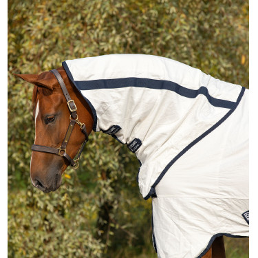 Rambo Natura Summer 0g vliegendeken met halsstuk Horseware Wit / marineblauw Rambo Natura Summer 0g vliegendeken met halsstuk Horseware Wit / marineblauw