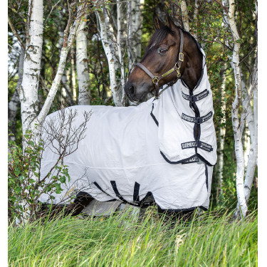Rambo Natura Summer 0g vliegendeken met halsstuk Horseware Wit / marineblauw Rambo Natura Summer 0g vliegendeken met halsstuk Horseware Wit / marineblauw