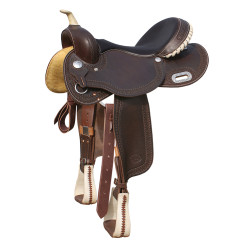 Selle Pool's 5020 met ruwe, bruine leren zitting voor barrel. Selle Pool's 5020 met ruwe, bruine leren zitting voor barrel.