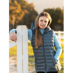 Mouwloze bodywarmer met capuchon LeMieux Milly Young Rider Petrol Blauw Mouwloze bodywarmer met capuchon LeMieux Milly Young Rider Petrol Blauw