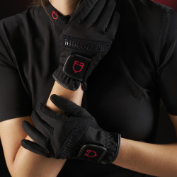 Damespolo Equestro Ridertechnology met korte mouwen en ritssluiting Zwart Damespolo Equestro Ridertechnology met korte mouwen en ritssluiting Zwart