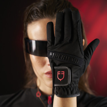 Damespolo Equestro Ridertechnology met korte mouwen en ritssluiting Damespolo Equestro Ridertechnology met korte mouwen en ritssluiting