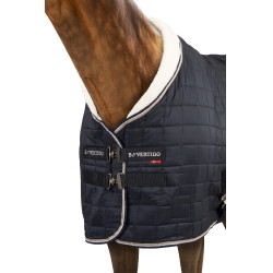 Couverture d'écurie B Vertigo Theo 150 g Bleu marine foncé Couverture d'écurie B Vertigo Theo 150 g Bleu marine foncé