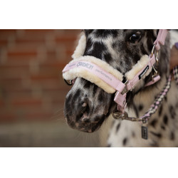 Licol Eskadron fausse fourrure Double pin Rose poudré Licol Eskadron fausse fourrure Double pin Rose poudré