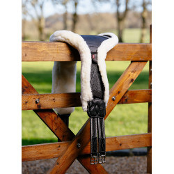 Gurtenschutz LeMieux Anatomic Merino+ Natuurlijk Bruin