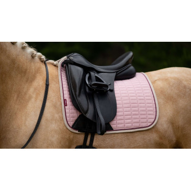 Tapis LeMieux Suede Dressage Square Blossom Tapis LeMieux Suede Dressage Square Blossom