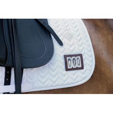 Tapis de selle compétition Fishbone avec 2 numéros Kentucky Dressage Tapis de selle compétition Fishbone avec 2 numéros Kentucky Dressage