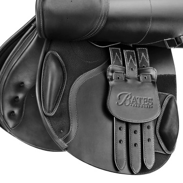 Selle Bates Caprilli Close Contact+ met vooruitgeschoven zweetblad Selle Bates Caprilli Close Contact+ met vooruitgeschoven zweetblad