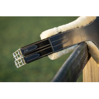 HFI Master schapenvacht Evo buikriem singel Zwart HFI Master schapenvacht Evo buikriem singel Zwart