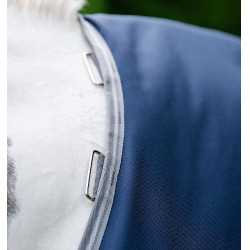 Couverture Horseware Amigo Bravo 12 XL 250g 1200D Marine / gris titanium / argent Bleu marine Couverture Horseware Amigo Bravo 12 XL 250g 1200D Marine / gris titanium / argent Bleu marine
