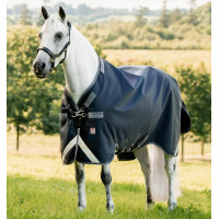 Couverture Horseware Rambo 1680D Turnout 250g VL Marine / orage / gris argent Bleu marine Couverture Horseware Rambo 1680D Turnout 250g VL Marine / orage / gris argent Bleu marine