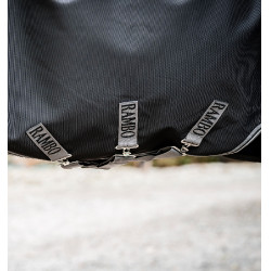 Couverture Horseware Rambo Supreme Turnout Vari-layer 1680D 450g Noir / orage / gris argent Couverture Horseware Rambo Supreme Turnout Vari-layer 1680D 450g Noir / orage / gris argent