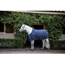 Horseware Amigo Ripstop Insulator 350g staldeken Marine / titaangrijs Marineblauw Horseware Amigo Ripstop Insulator 350g staldeken Marine / titaangrijs Marineblauw
